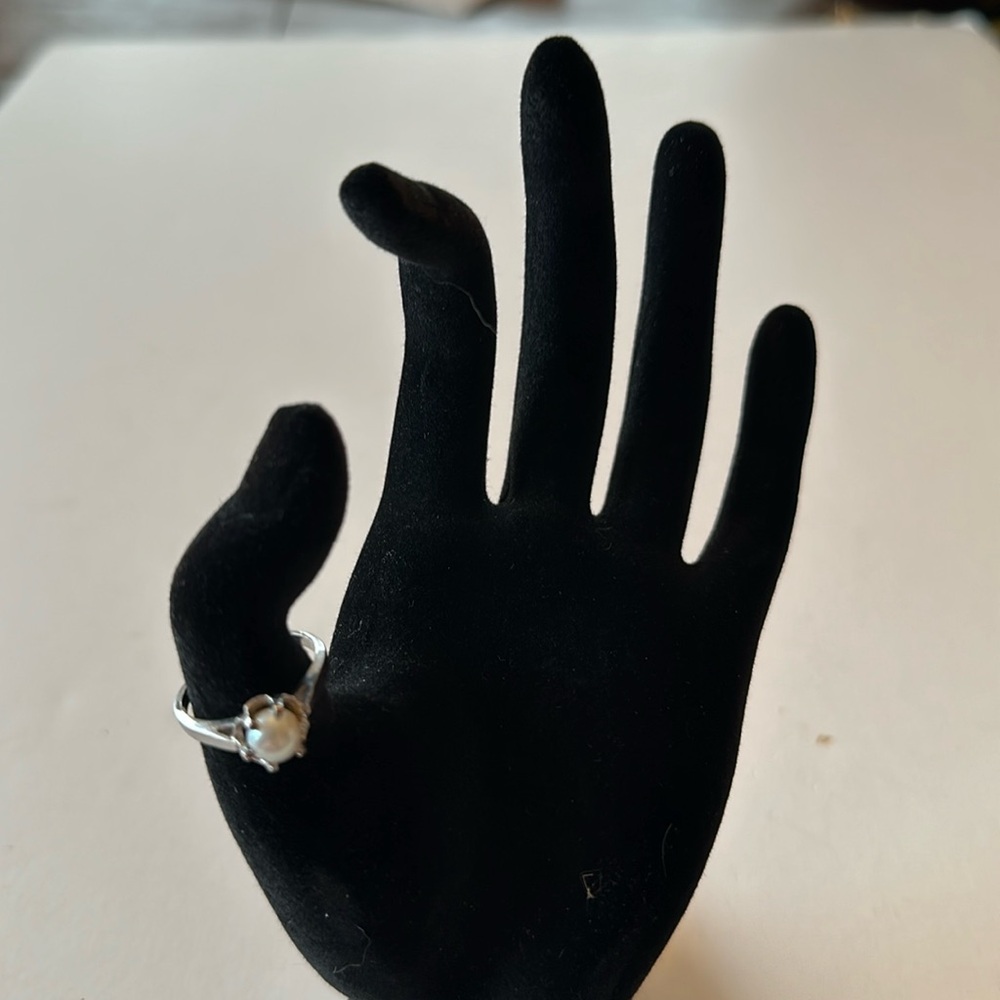 Sterling Silver Ring Size 6 3/4 with Single Cultured Pearl